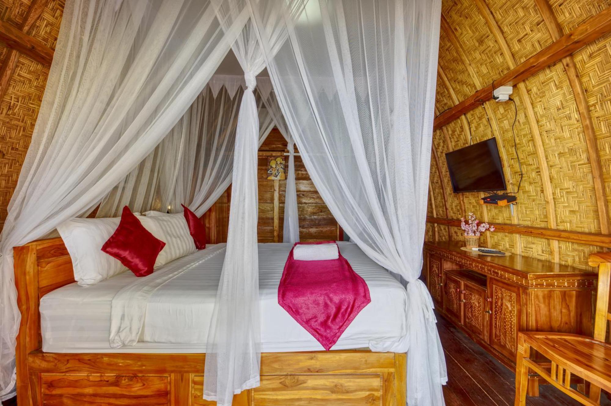 Santen Beach Bungalows Ped Экстерьер фото
