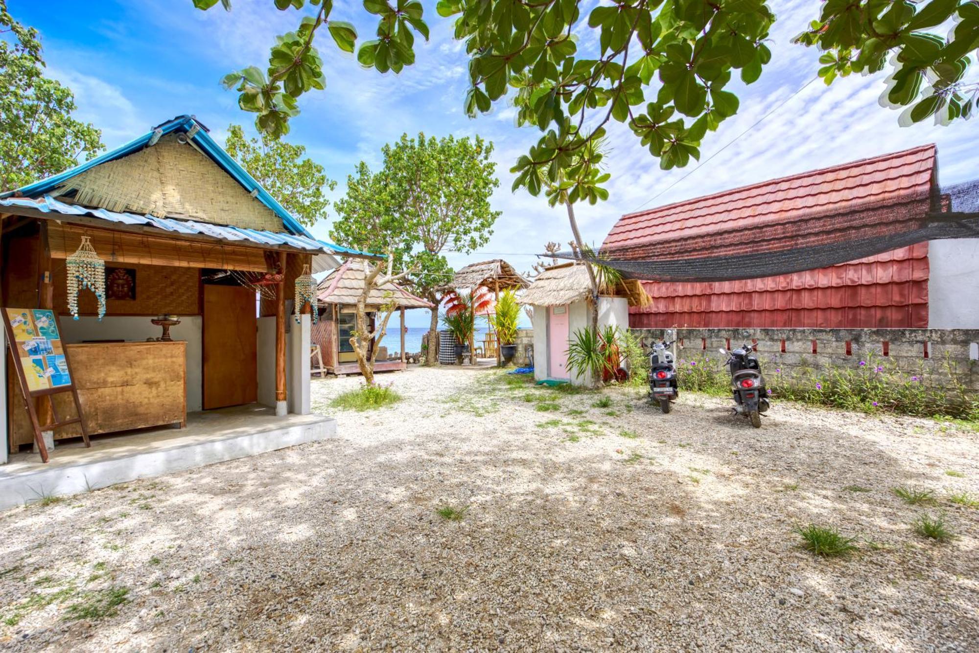 Santen Beach Bungalows Ped Экстерьер фото