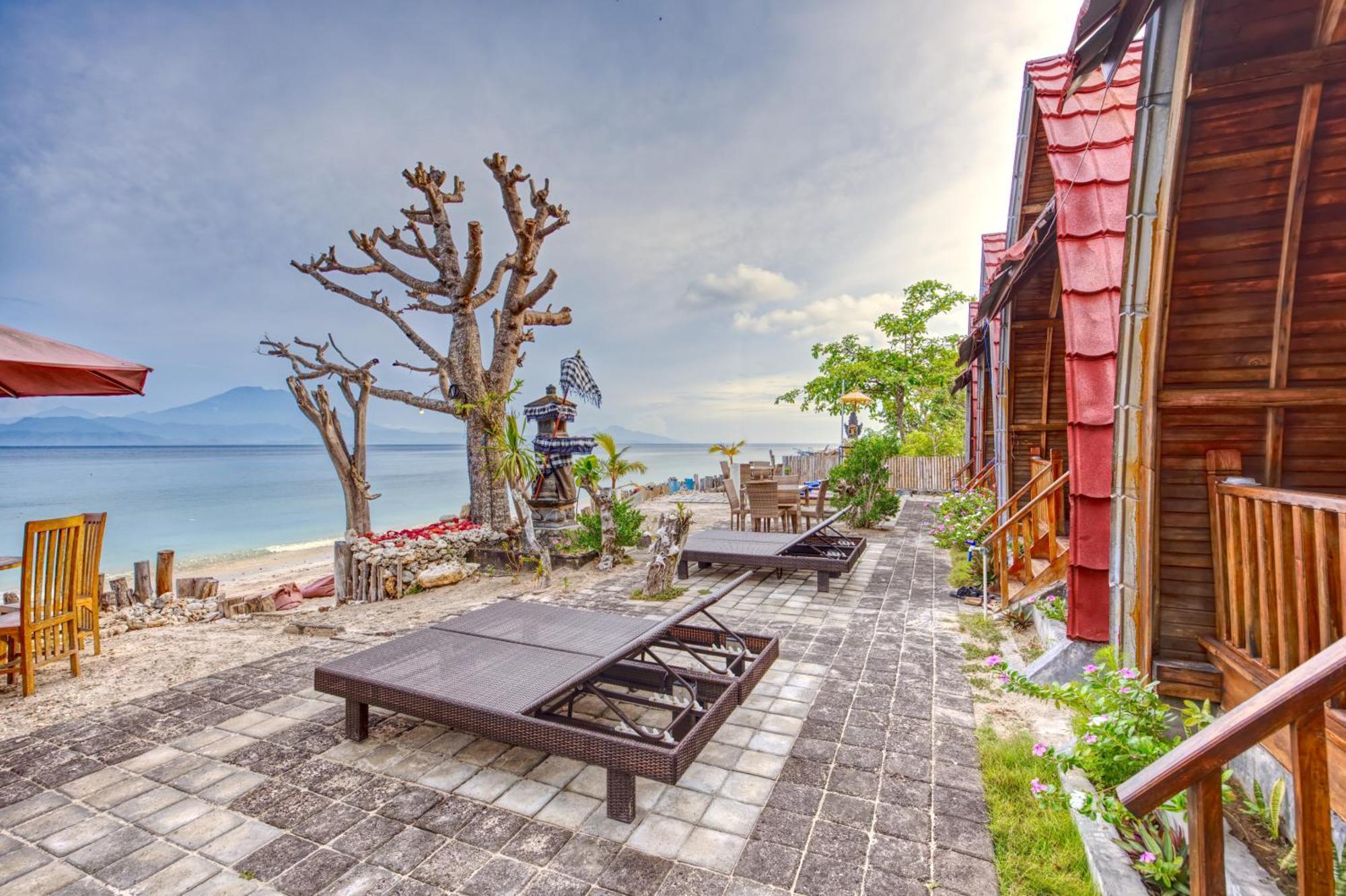 Santen Beach Bungalows Ped Экстерьер фото