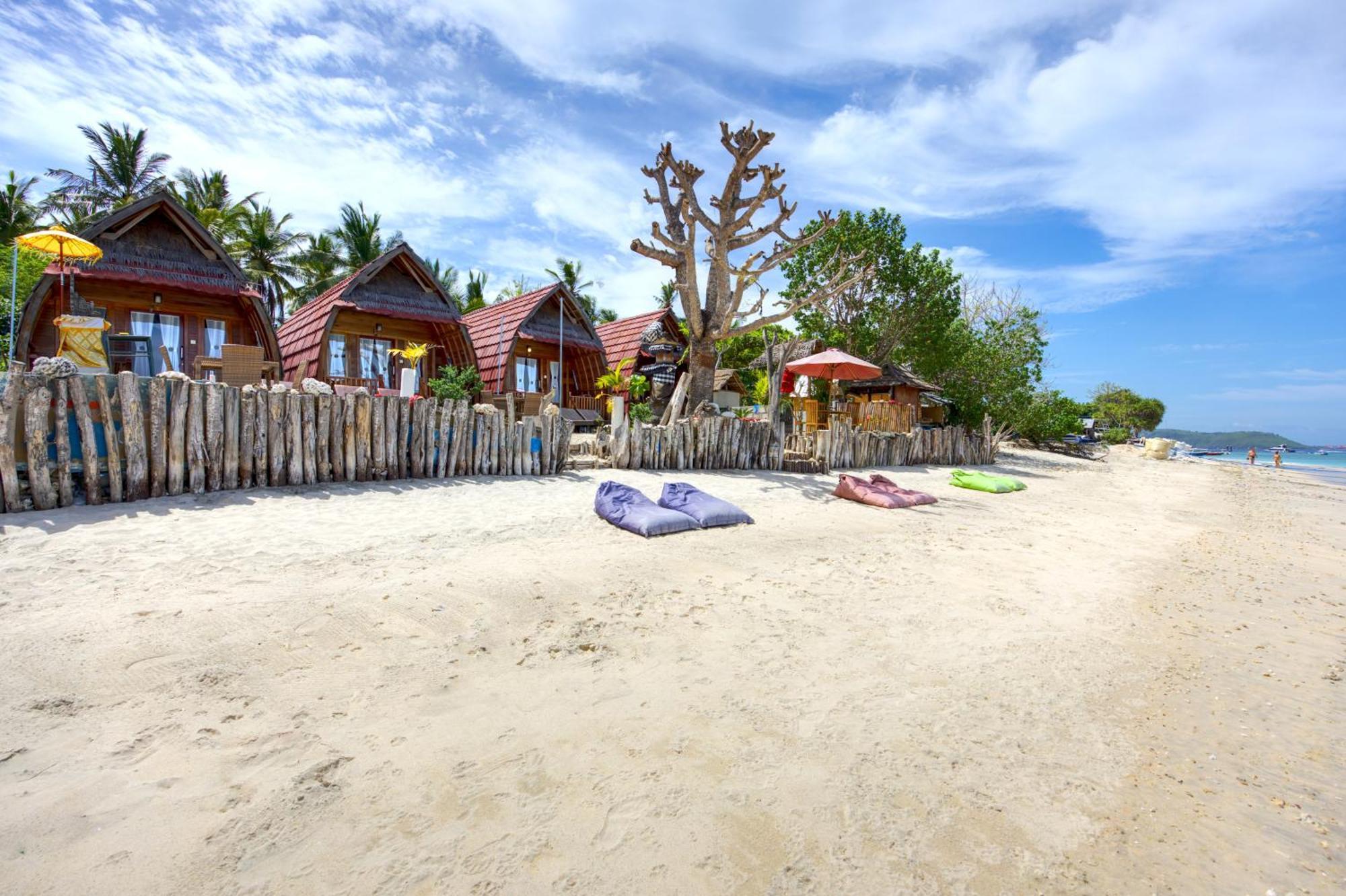 Santen Beach Bungalows Ped Экстерьер фото